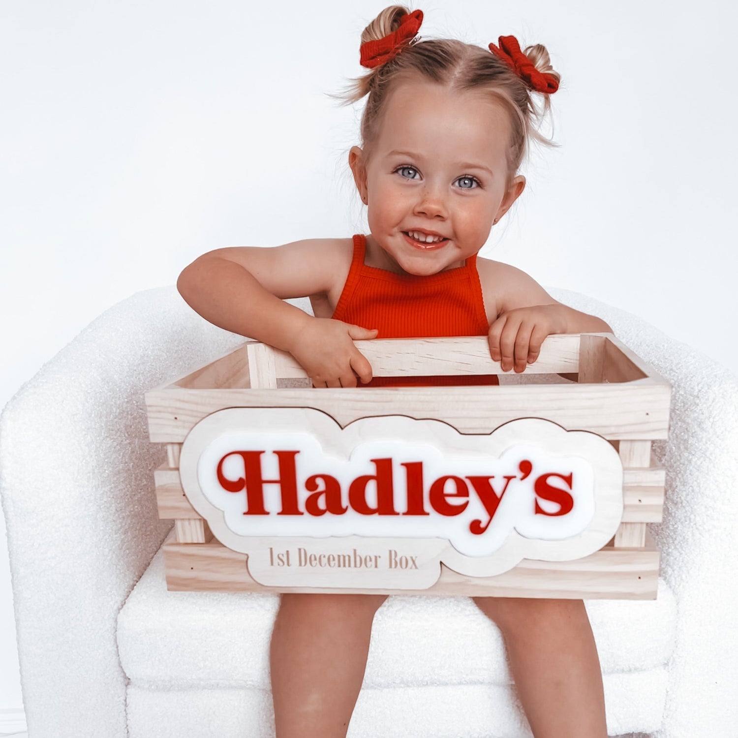 My Luxeve's Christmas Plaque fitted to Medium Timber Crate from Kmart