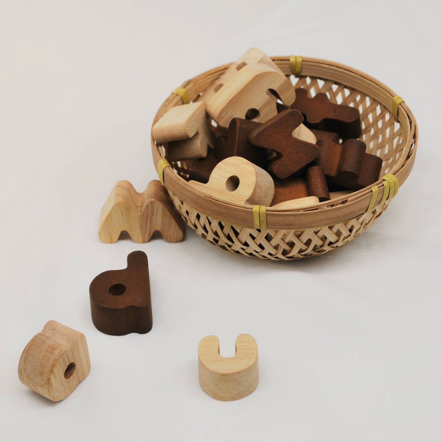 Q Toys | 2 Tone Wooden Lowercase Letters