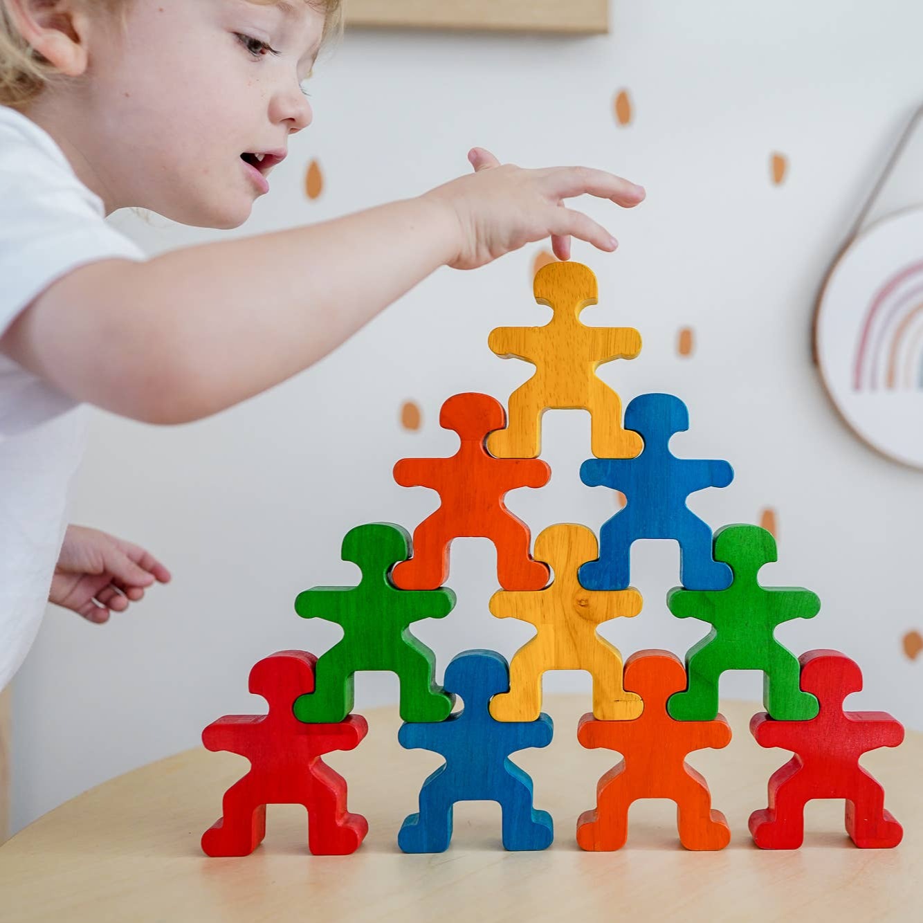 Q Toys | Rainbow Balancing People