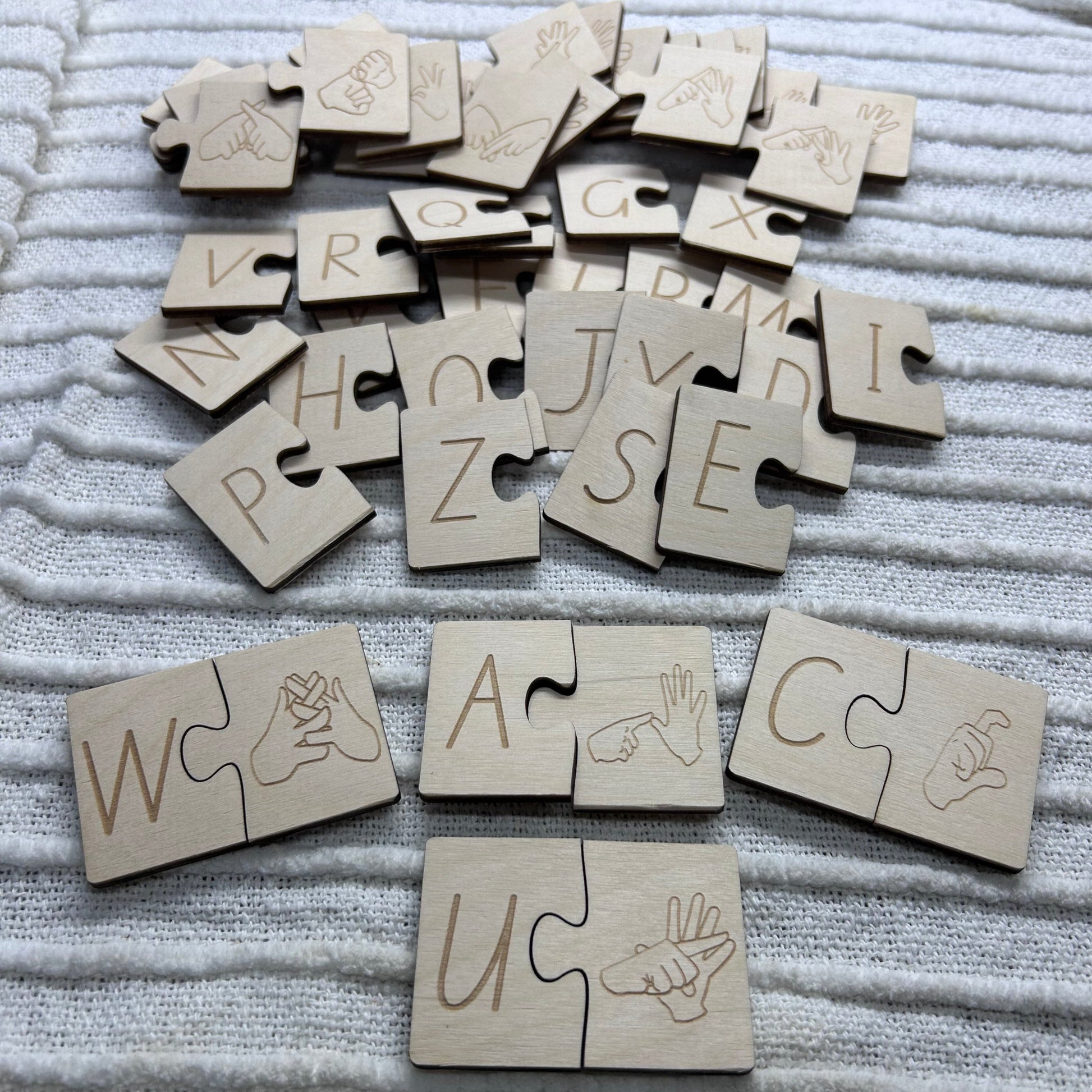 Auslan Alphabet Match Puzzle