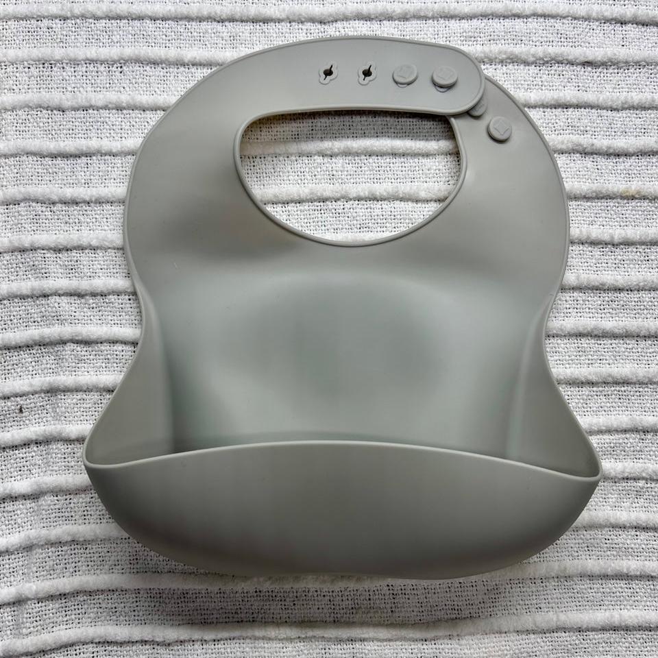 Light Grey Silicone Bib