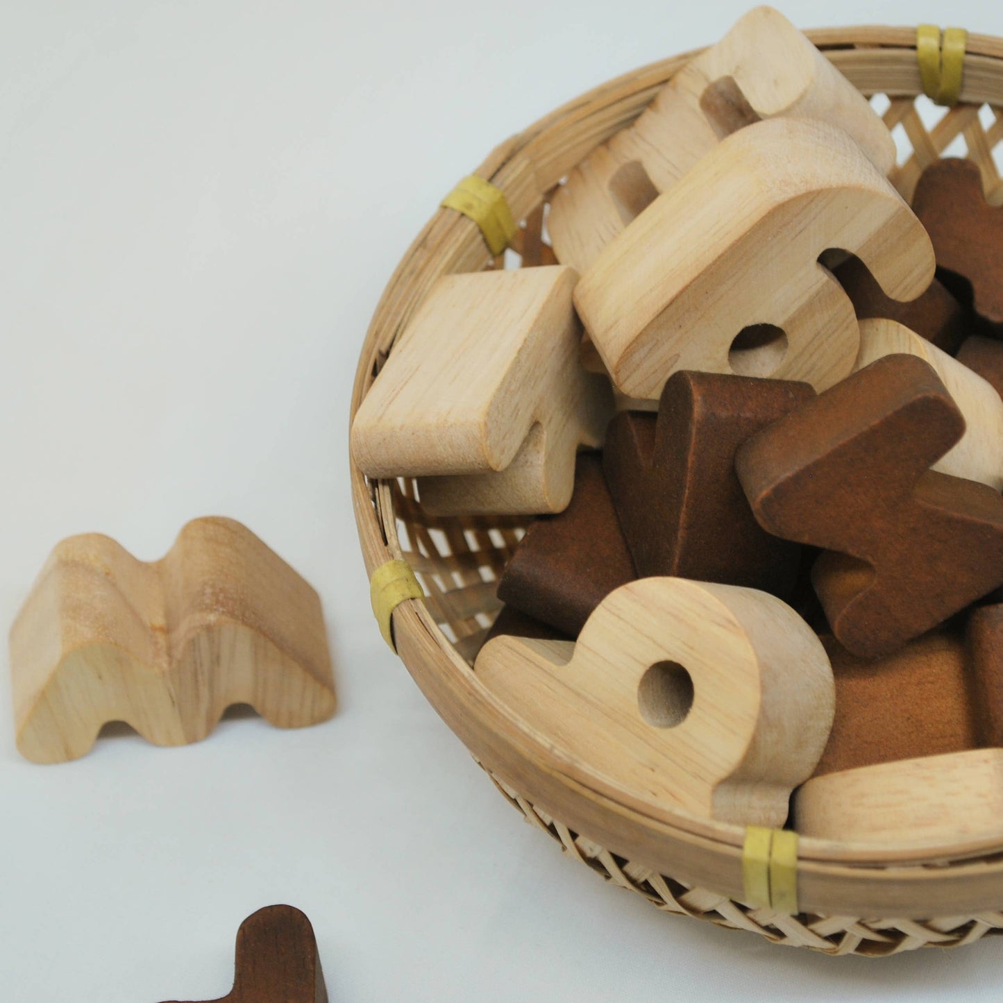 Q Toys | 2 Tone Wooden Lowercase Letters