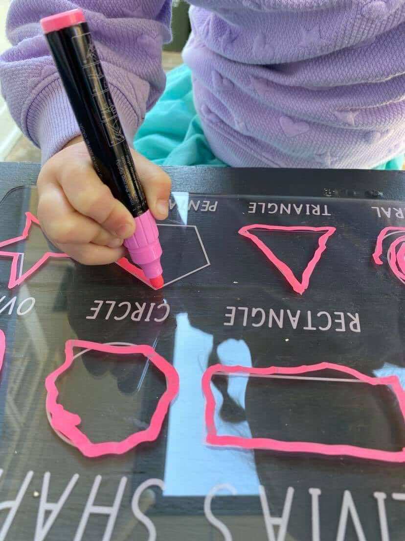 Personalised Shapes Learning Tracing Board